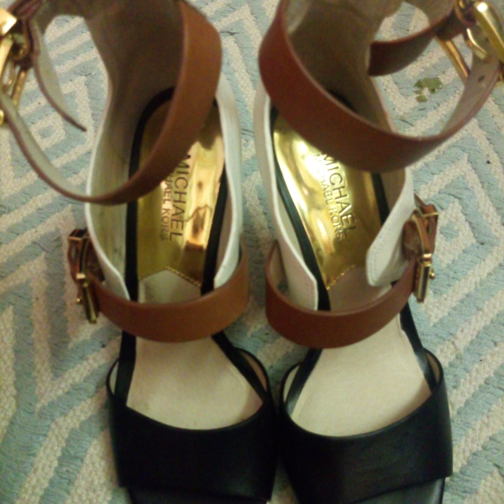 Michael Kors Adriana Peep Toe Heel Tricolor Size 7